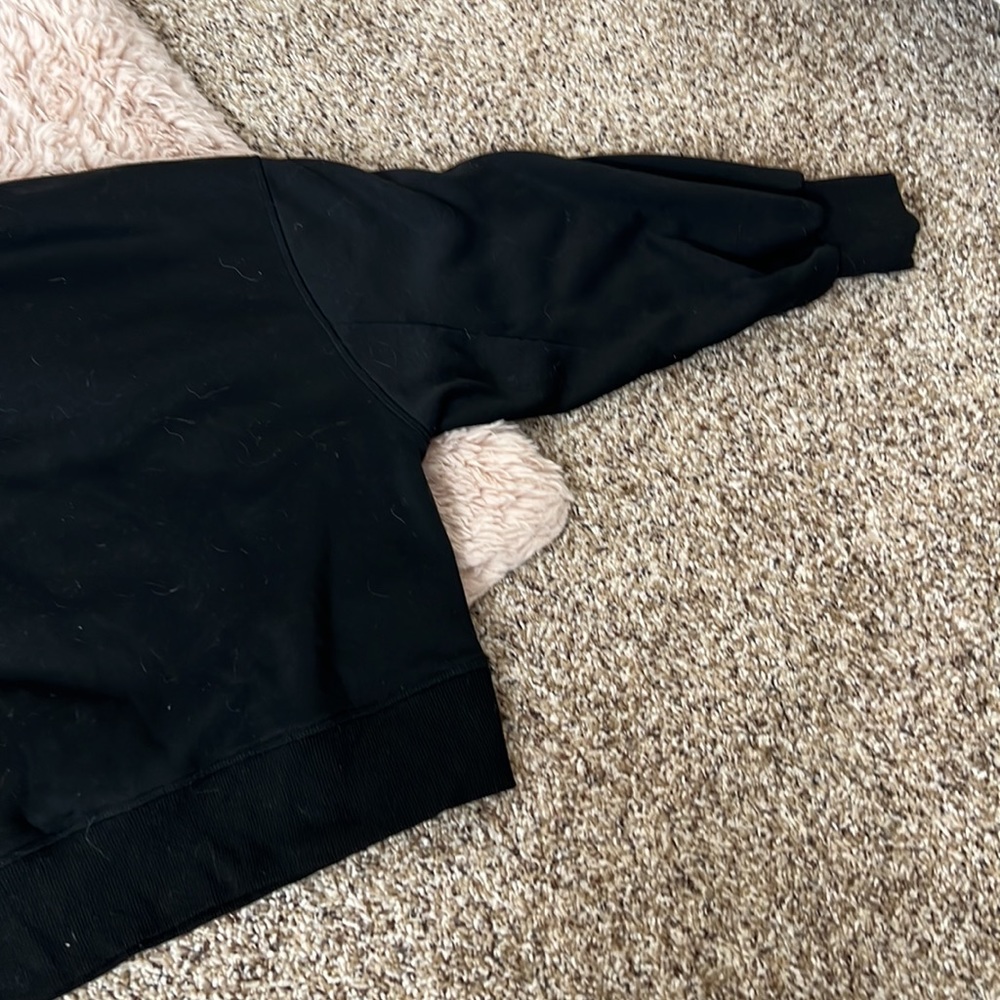 Hand-crafted Sweatshirt - Picture 8 of 9